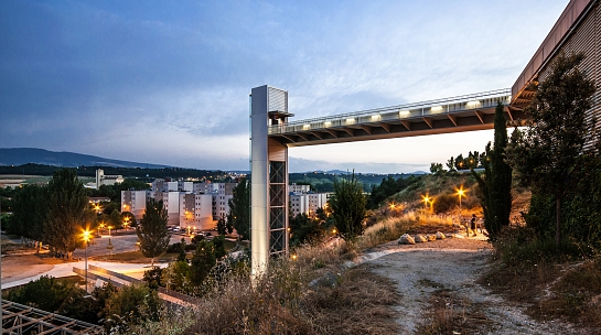 Ascensor urbano en Echavacoiz . Pamplona/Iruña . Navarra . España