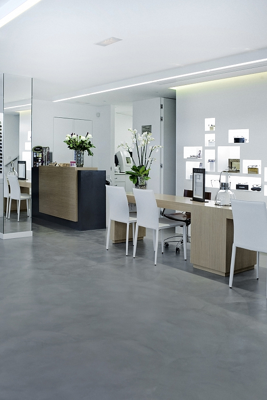 Óptica Llamusi. . Torrevieja . Alacant . España