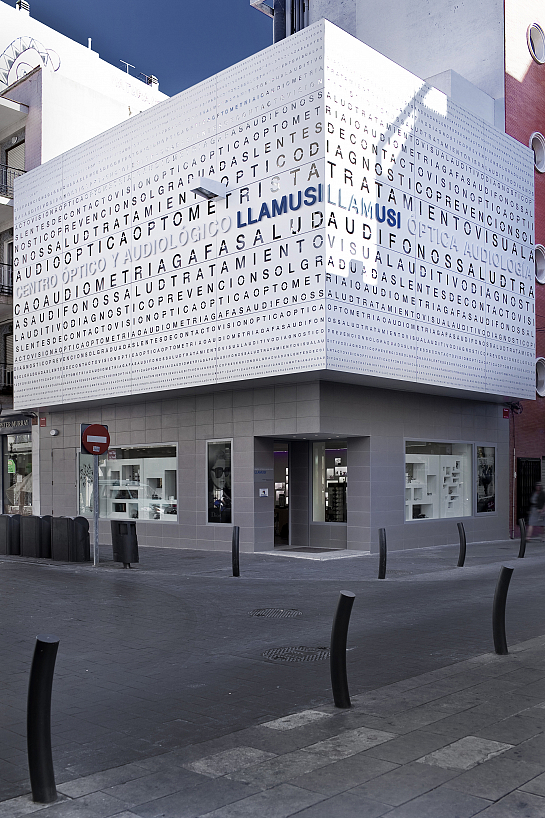 Óptica Llamusi. . Torrevieja . Alacant . España