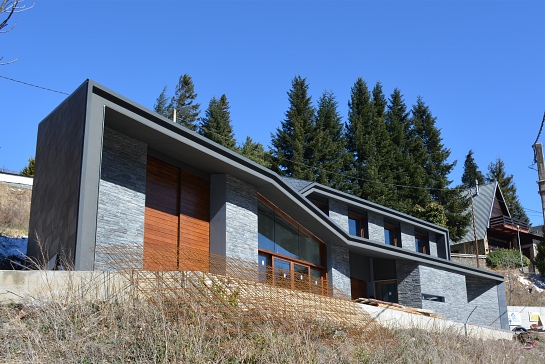 Vivienda Bioclimática en Planoles . Girona . España