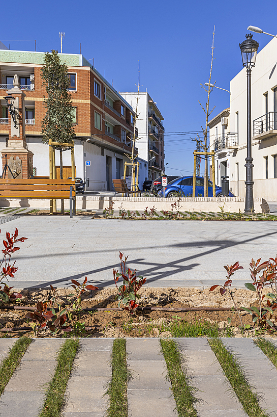 Remodelación de Plaza en Forn d'Alcedo . Valencia . València . España