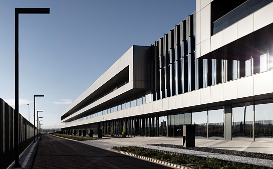 Oficinas y fábrica Power Electronics . Llíria . València . España