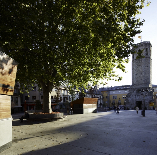 Remodelación de las Plazas Santa Maria i dels Herois de Puigcerdà . Girona . Girona . España