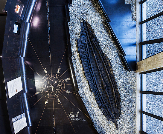 SORRES X. UN VAIXELL MEDIEVAL . Barcelona . Barcelona . España