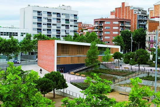 Casal para la Tercera Edad del Baix Guinardó . Barcelona . Barcelona . España