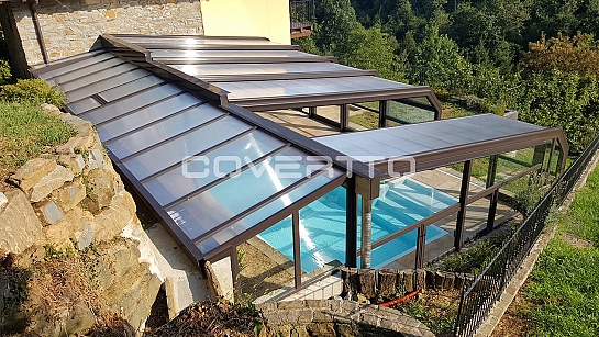 Cubierta de piscina adosada