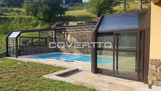 Cubierta de piscina adosada