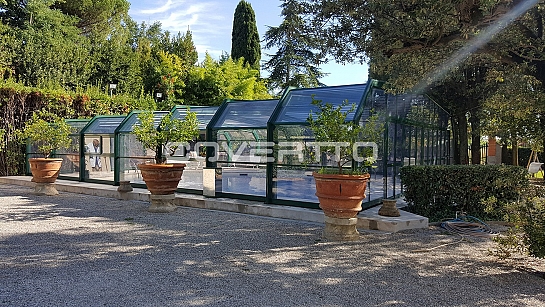 Cubierta de piscina en cristal
