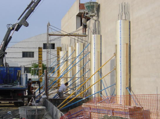 Encofrado pilar medianero