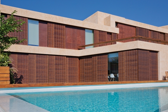 ARQUITECTURA MODERNA CON ALICANTINAS TRADICIONALES