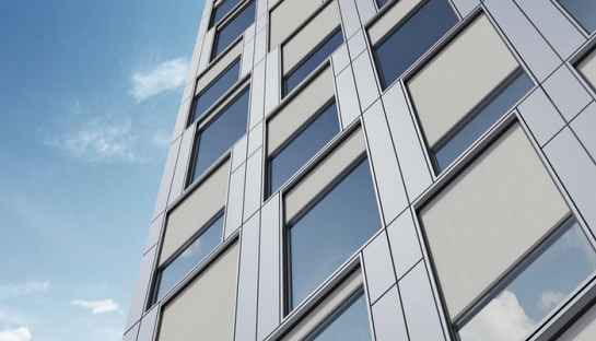 WIND SCREENS SAXUN INSTALADOS EN EDIFICIO DE VIVIENDAS