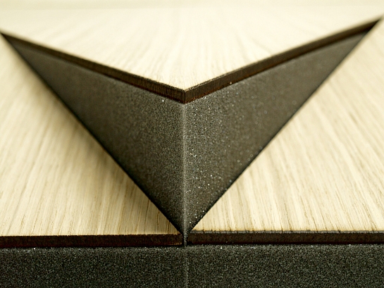 EliAcoustic Flag Luxury