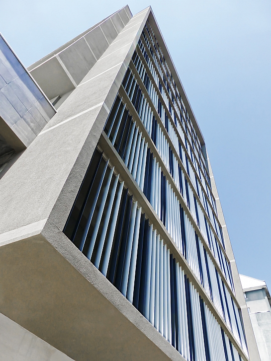 CELOSÍAS O-300 PARA PROTEGER LAS OFICINAS