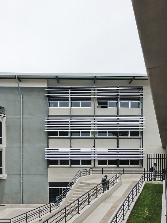COMBINACIÓN DE CELOSÍAS O-210 E “I” PARA PROTEGER UNA INSTITUCIÓN ACADÉMICA