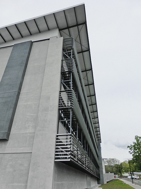 COMBINACIÓN DE CELOSÍAS O-210 E “I” PARA PROTEGER UNA INSTITUCIÓN ACADÉMICA